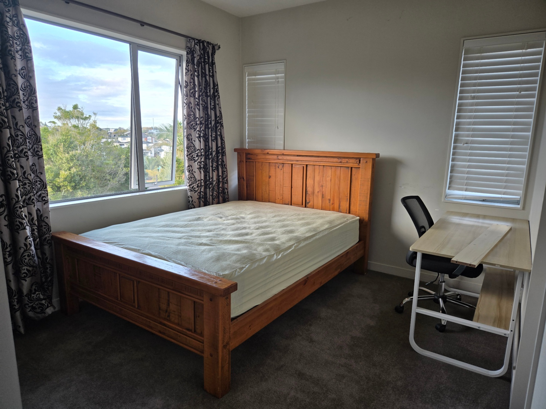 Flatmate Wanted in Fairview Heights/ Oteha Valley