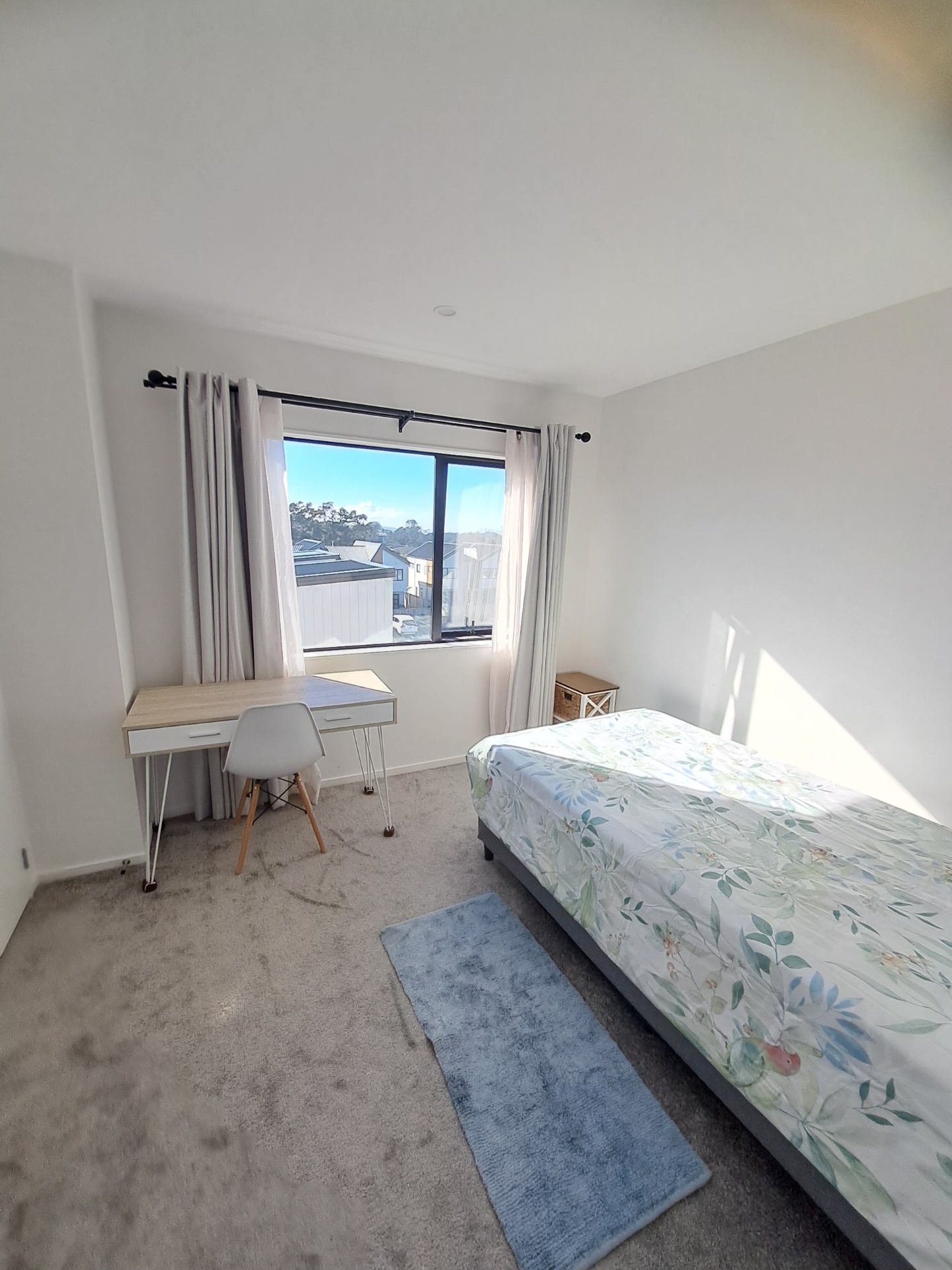 Westgate Female Flatmates Wanted